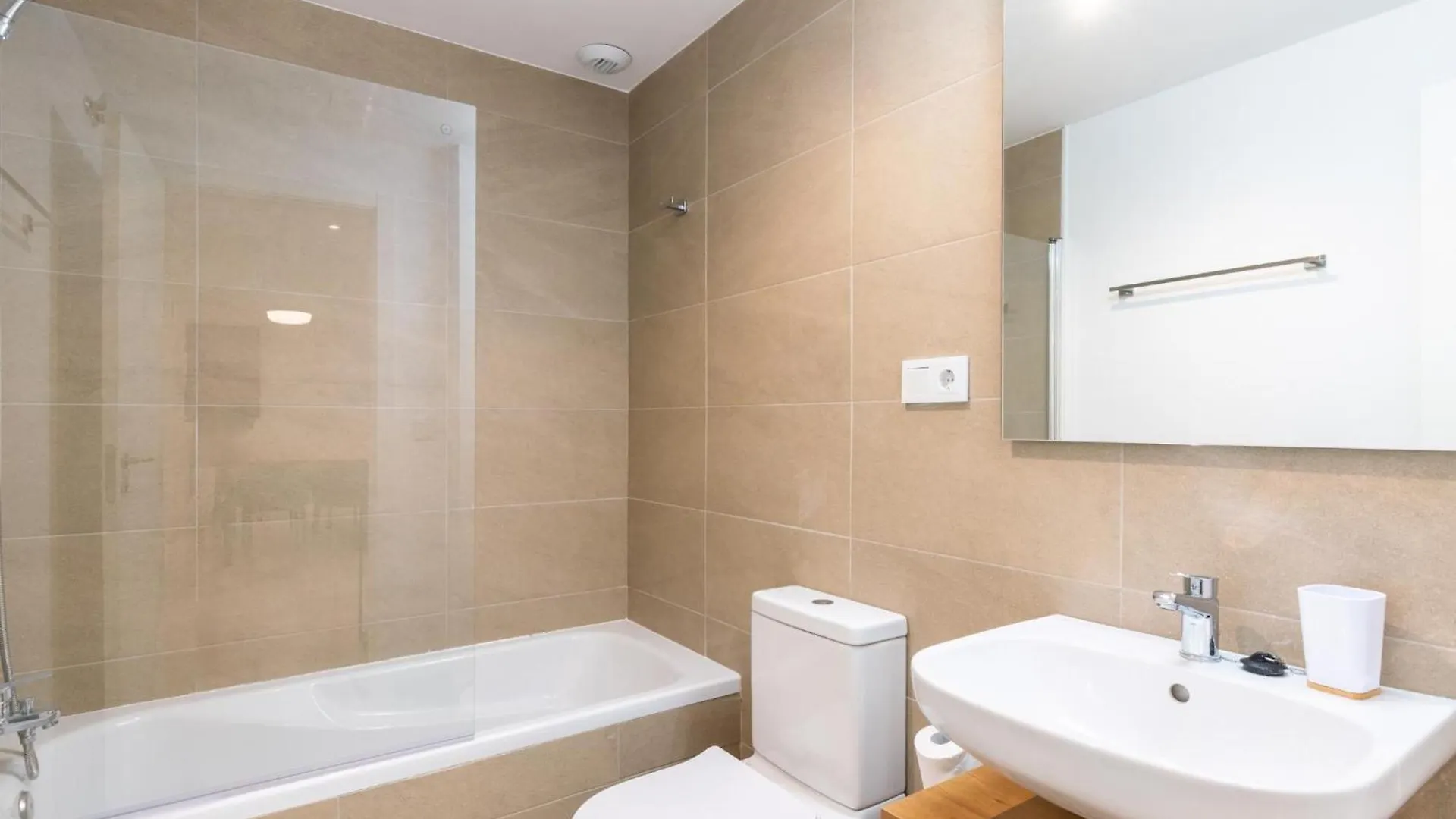 Apartment Holi-Rent Pobladores Camas